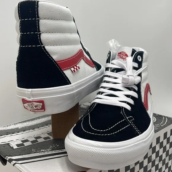Vans WMNS Skate Sk8-Hi
Athletic Black/Red
VN0A5FCC458 Sneakers - Picture 8 of 16